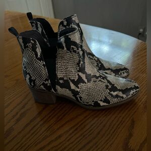 LOWEST PRICE Dr Scholl’s Snakeskin Print Booties